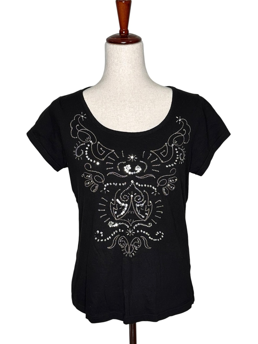 Blue Seven Y2K style Black Short-Sleeve Scoop Neck Tee with Metallic Stud Design